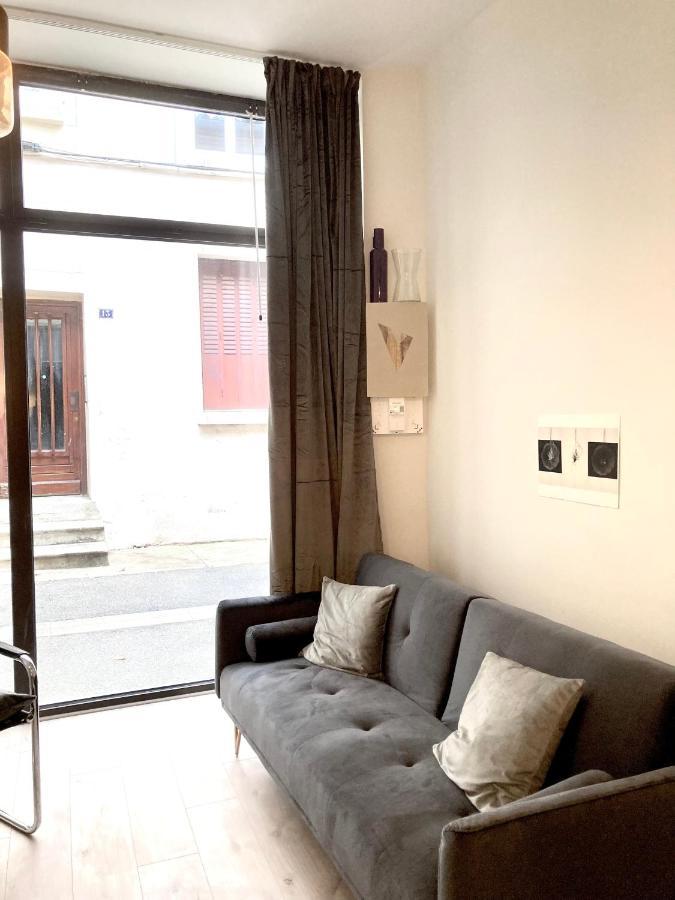 Serene Sixteen - Valence Centre Ville Bagian luar foto