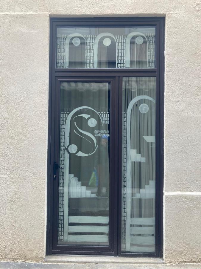 Serene Sixteen - Valence Centre Ville Bagian luar foto